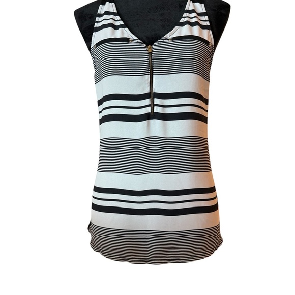 Express Striped Black and White Women's Top small petite - Picture 1 of 3